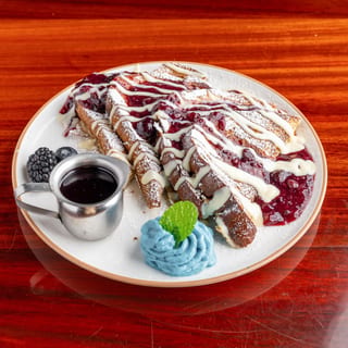 Berry Gentilly Cream French Toast